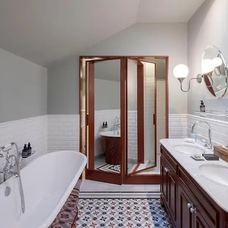 Otel Valverde & - Relais & Chateaux